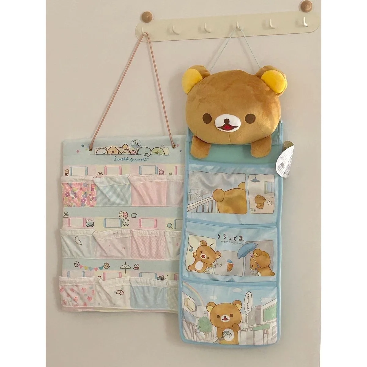 

Kawaii Rilakkumas Wall Hanging Storage Bag Cartoon Korilakkuma Bear Door Hanging Bag Large Capacity Sundries Storage Bag Gifts