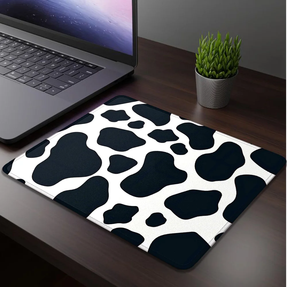 Cow Pattern Mouse Pad Gaming Accessories Computer Mousepad Speed Deskmat Mouspad Mausepad Desktop Mat Gamer Desk Mats Mause Rug