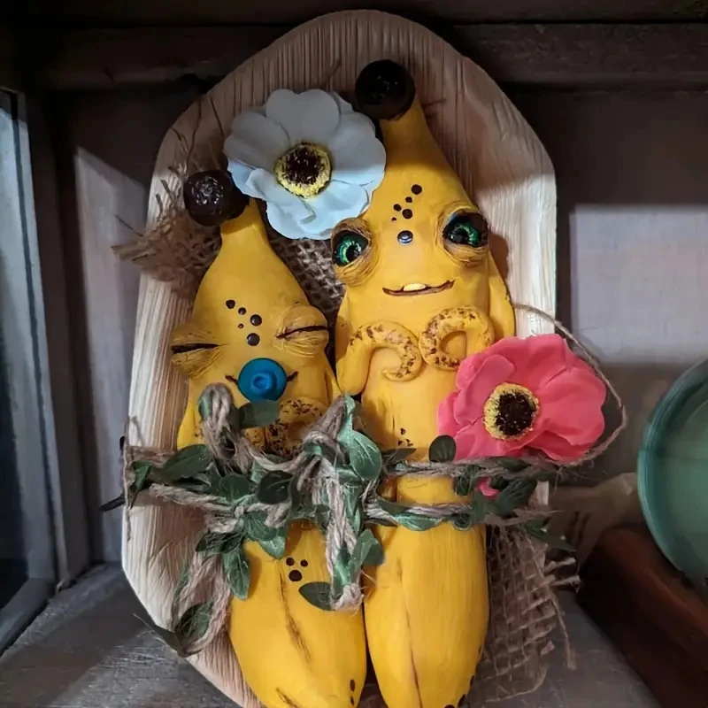 

Big Eyes Funny Magic Banana Figurine: Resin Ornament – Perfect Decor for Home, Workplace, Halloween & Festive Parties