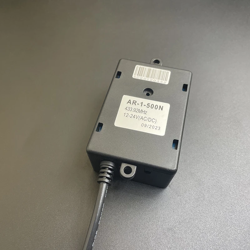 Alutech AR-1-500N-868 – Ricevitore Universale A Singolo Canale, 868 MHz, Memoria Per 500 Telecomandi, Alimentazione 12-24V