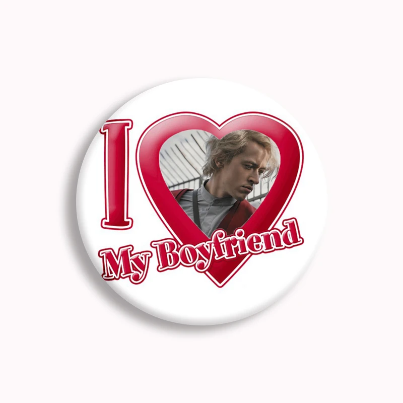 Coriolanus Snow Creative I love My Boyfriend Heart Button Pin Hunger Games Tom Blyth Brooch Badge Bag Decor Fans Collect 58mm