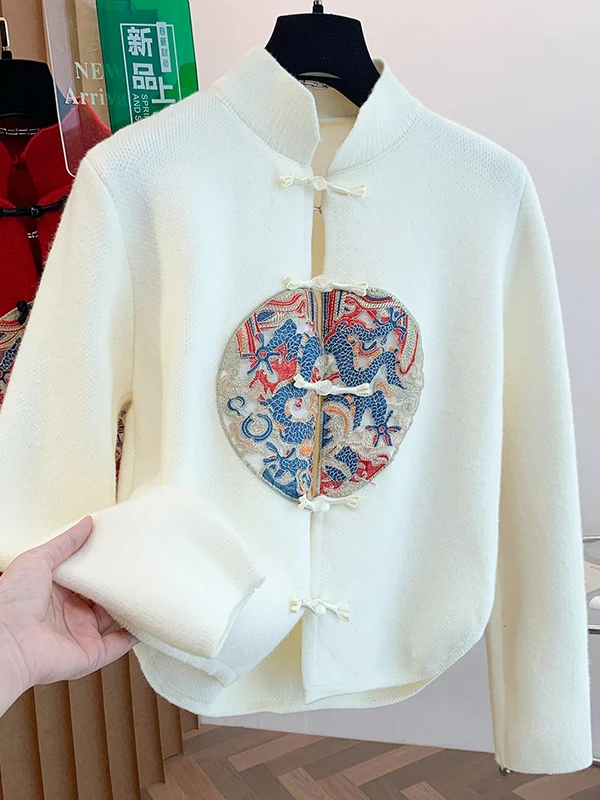 

Ladies Large Size Korean Sle Embroidered Knitwear with Button Detail Traditional Chinese Floral Motif Long Sve Cardigan
