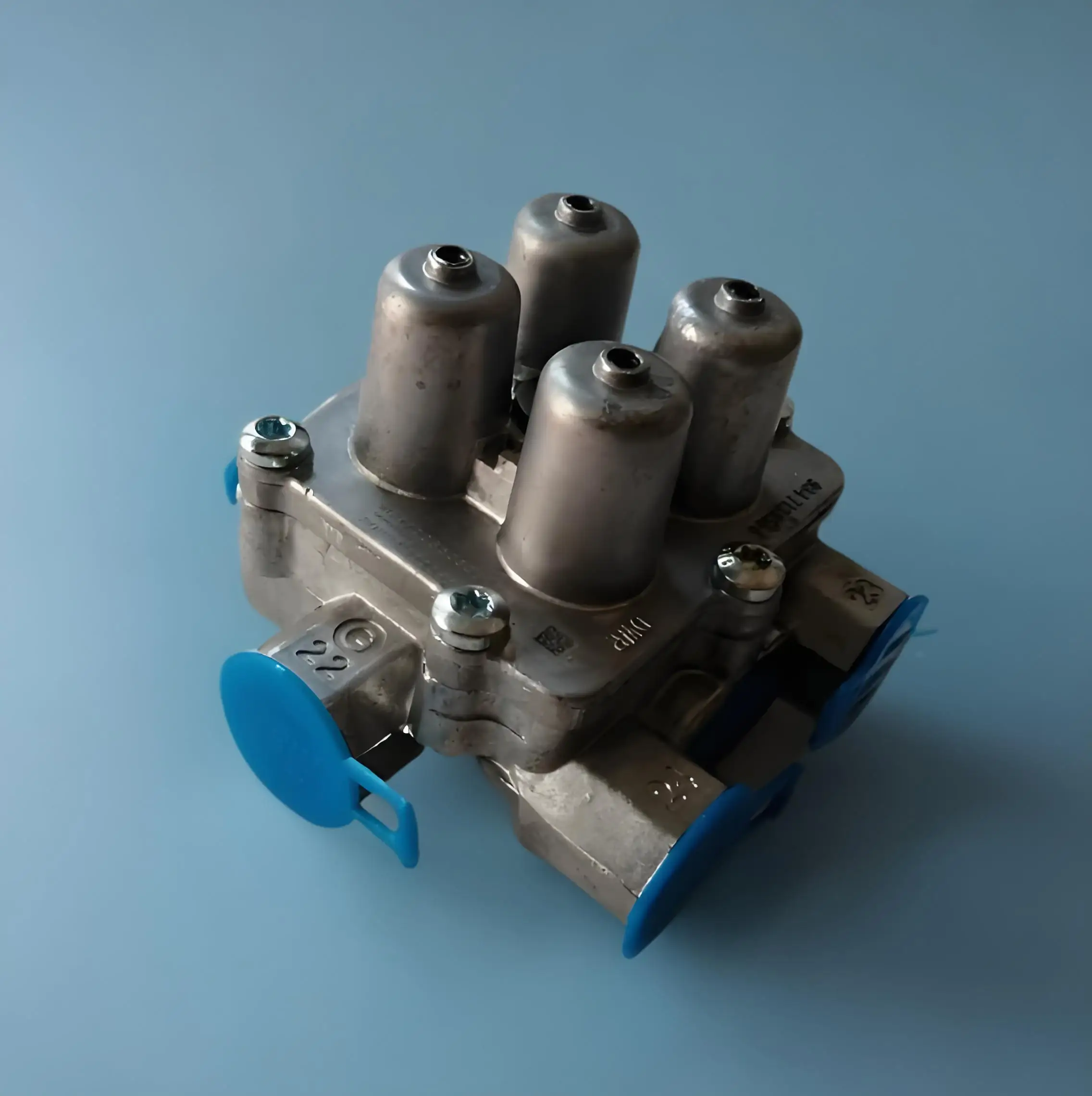 

WG9000360523 Four circuit valve for HOW-O