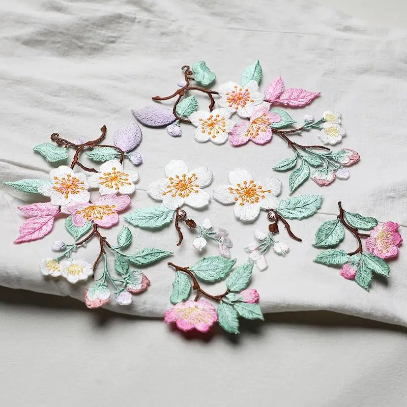 Eleganter Blumen-Stickerei-Aufnäher, 1 Stück, zum Aufbügeln oder Annähen, für Kleidung, Taschen, kreative Dekoration – Detail 4