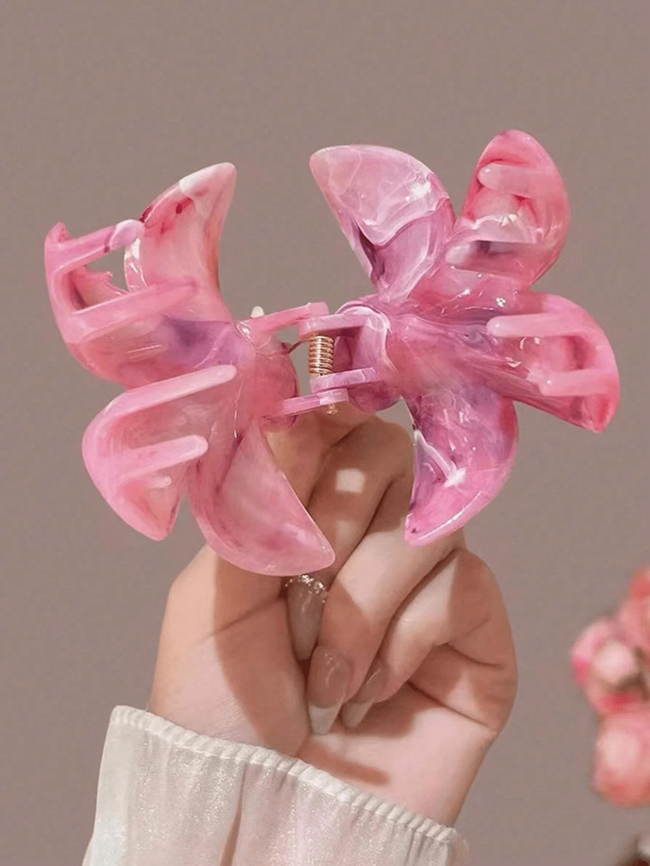 

3pcs Womens Acrylic Gradient Flower Claw Clip Elegant Hair Accessory Marble Pattern