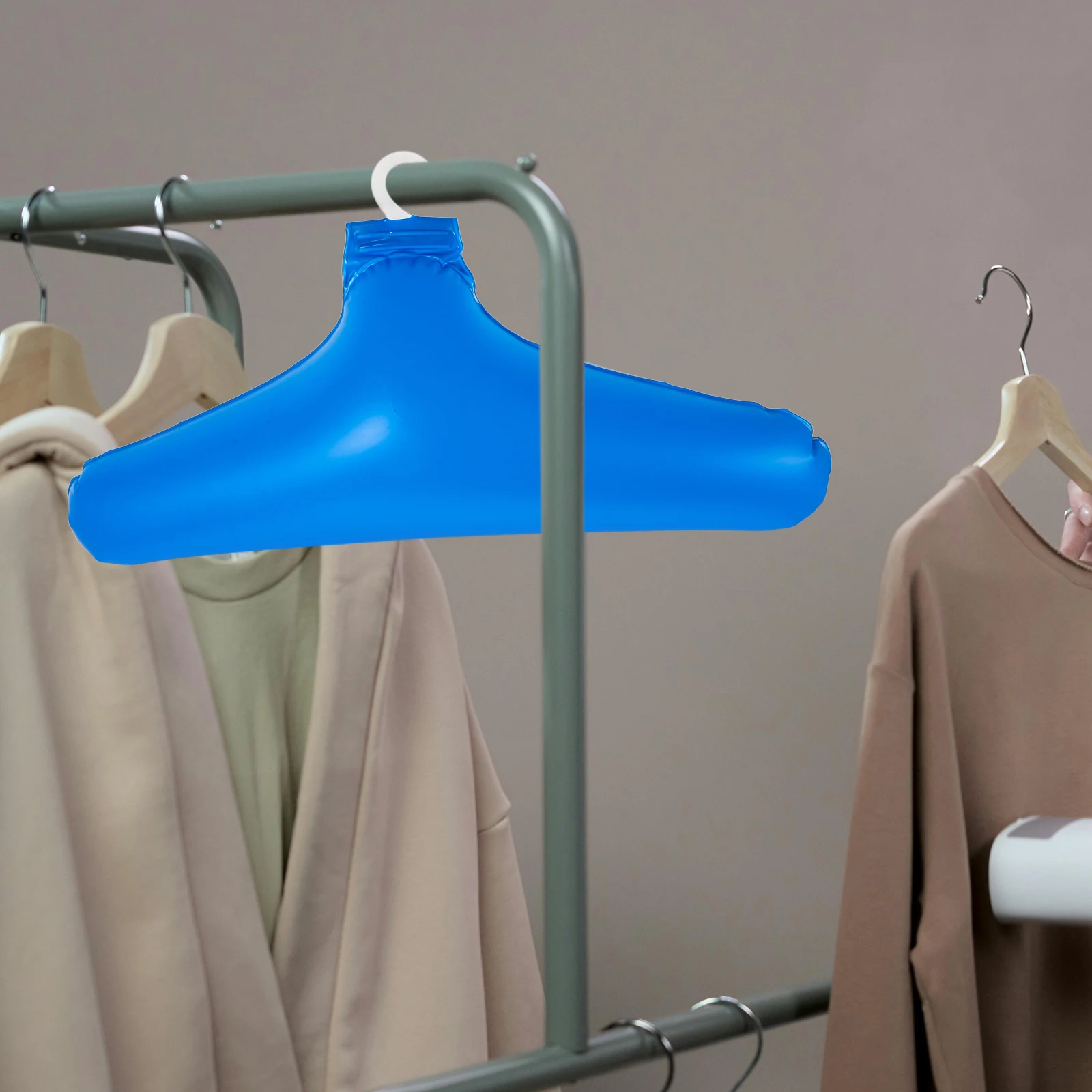 

3pcs Blue Inflatable Hangers Travel Drying Rack Laundry Space Saving Plastic For Jeans Shirts Pants Jackets Storage Bedroom