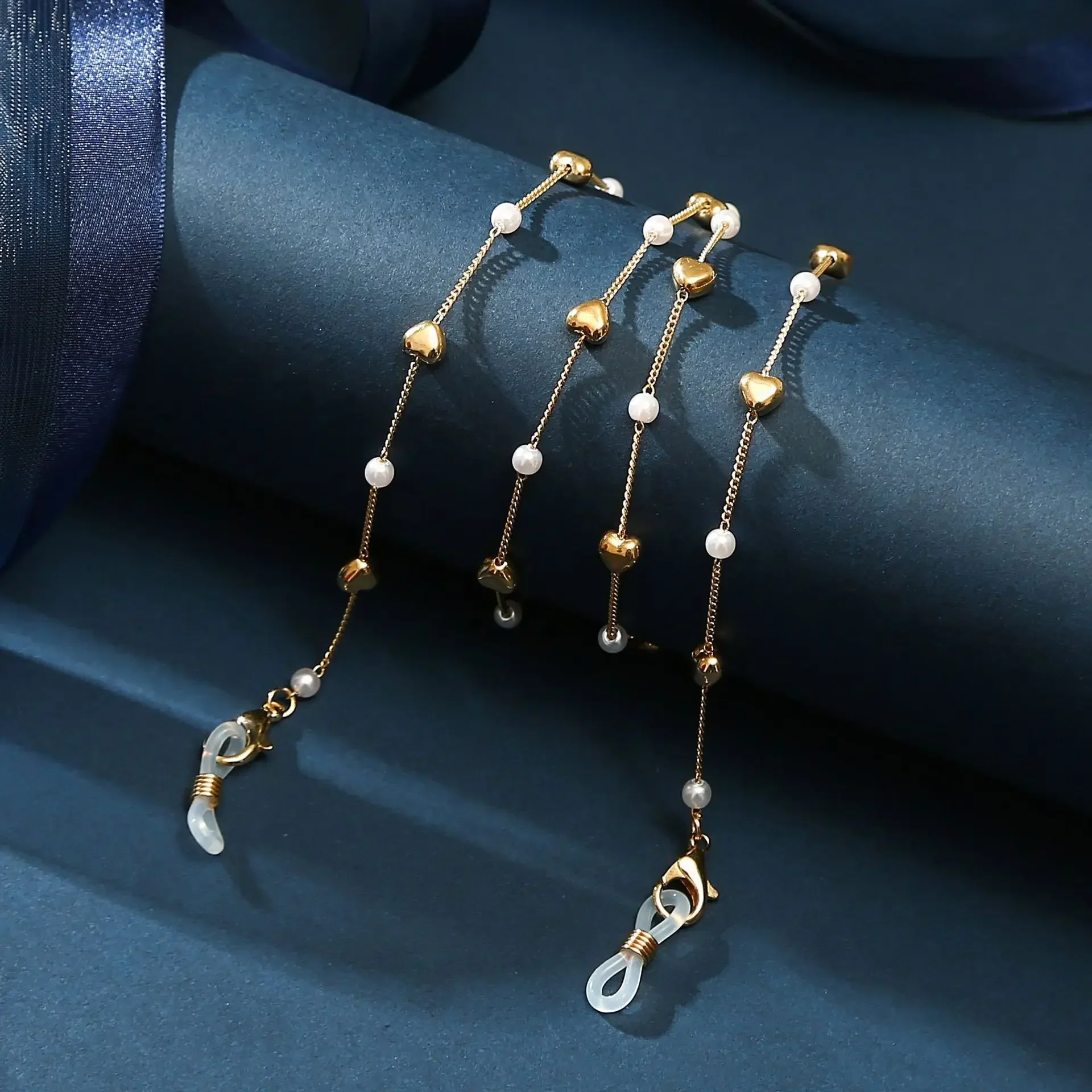 Variant: Glasses Chain 02