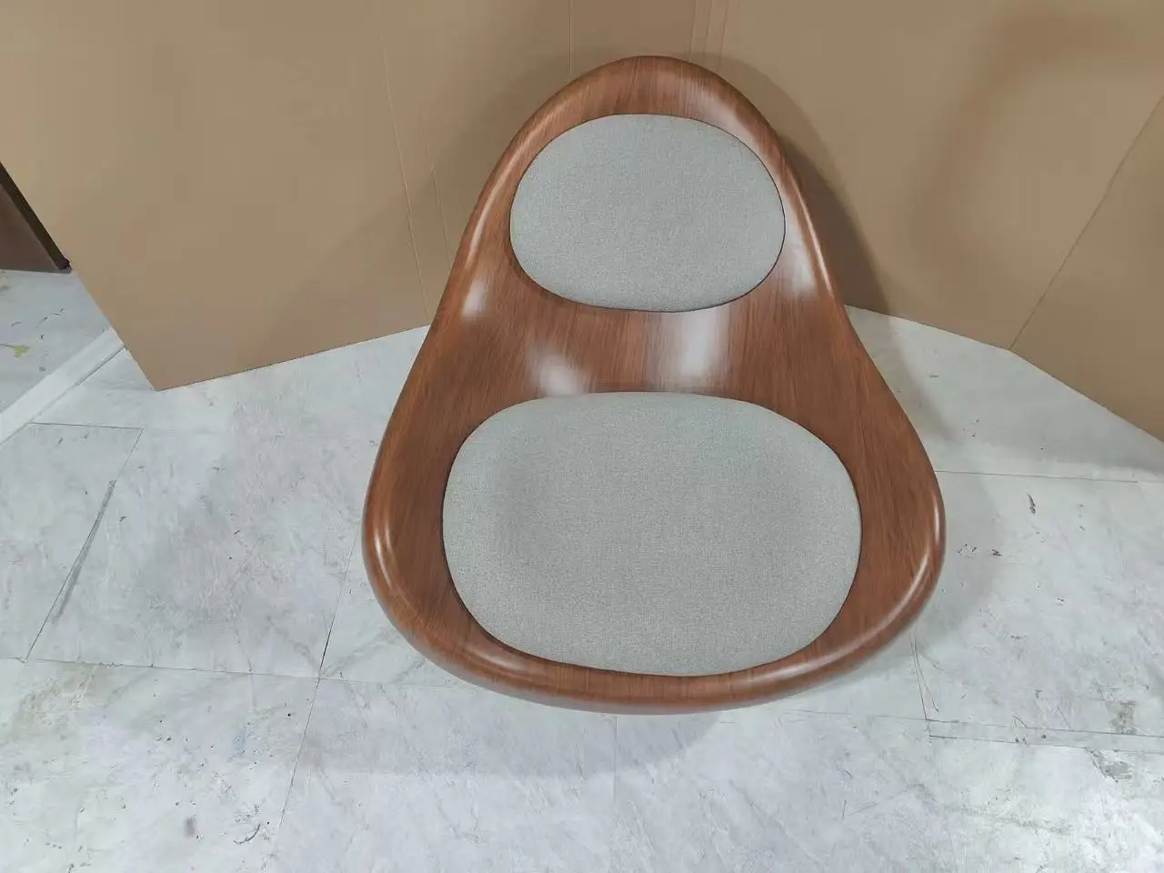 

Riyadh-Modern solid wood lounge chair with armrests