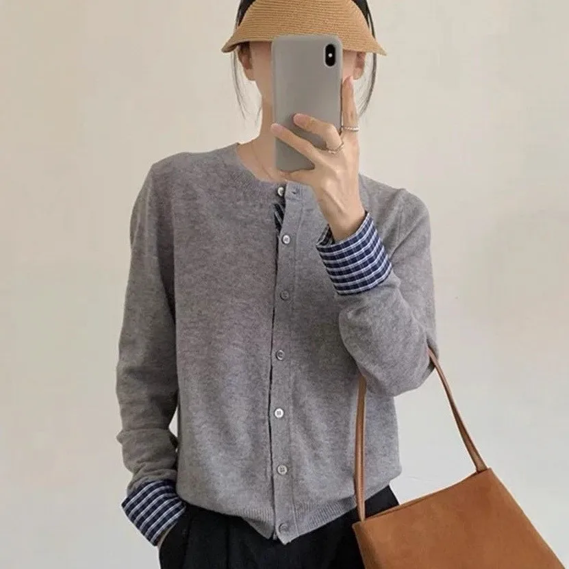 

Grid Splicing Design Gray Long Sleeved Knitted Cardigan Women's Autumn and Winter New Round Neck Sweater Jacket Top