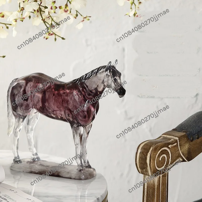 Statuetta di cavallo di cristallo in stile cinese cavallo successo scultura in resina animale artigianato artistico ornamento da tavola decorazione della casa