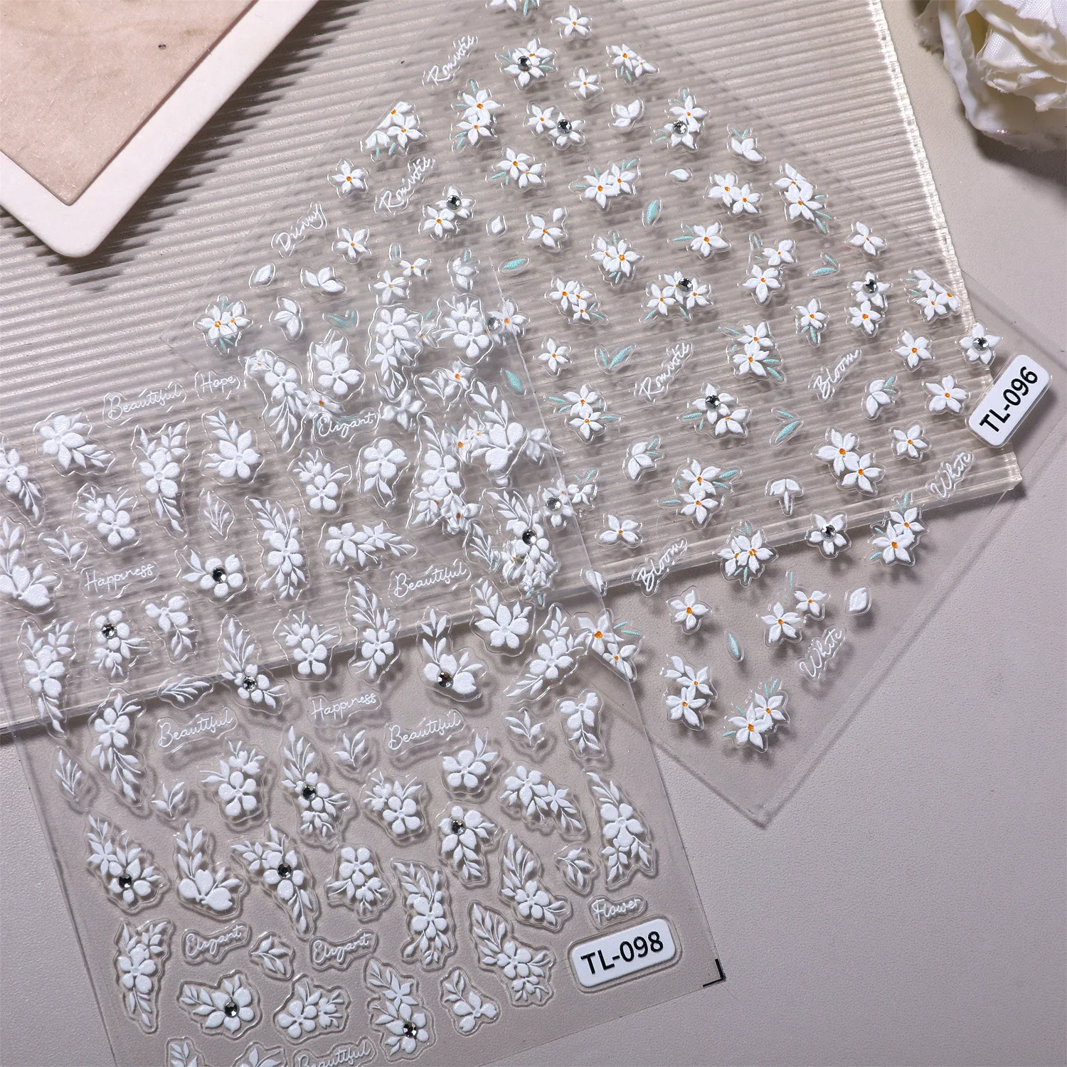 2 قطع ضوء فاخر الحب كريستال الماس الصغيرة زهرة بيضاء مسمار ملصقات تنقش 3D الوردي مقوس دانتيل زهرة ملصقات #2