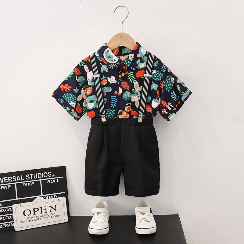 

Summer Kids Strap Dress Suit Set New Children's Kindergarten Performance Piano Host Costume Boys Print Shirts Shorts Clothing