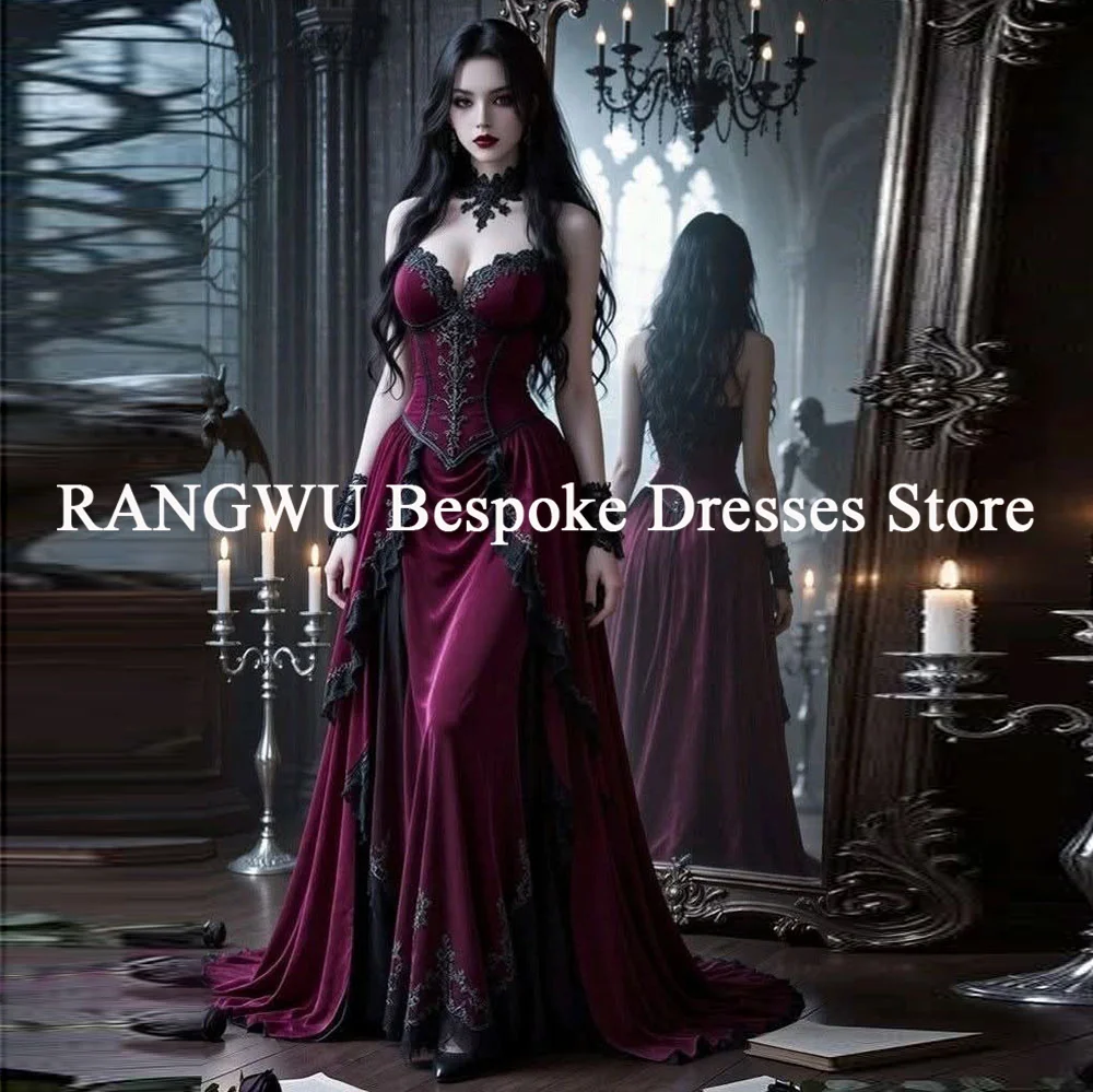 Vampirrote Gothic-Abschlussballkleider 2026, herzförmiger schwarzer Spitze, viktorianische mittelalterliche Abendkleider, Halloween, Fantasie, farbige Braut