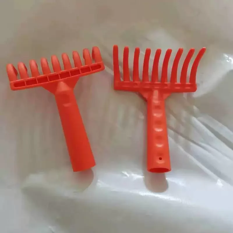 Plastic Grass Rake Nine-Tooth Rake Multi-Use Animal Scratching Tool Leaf Rake