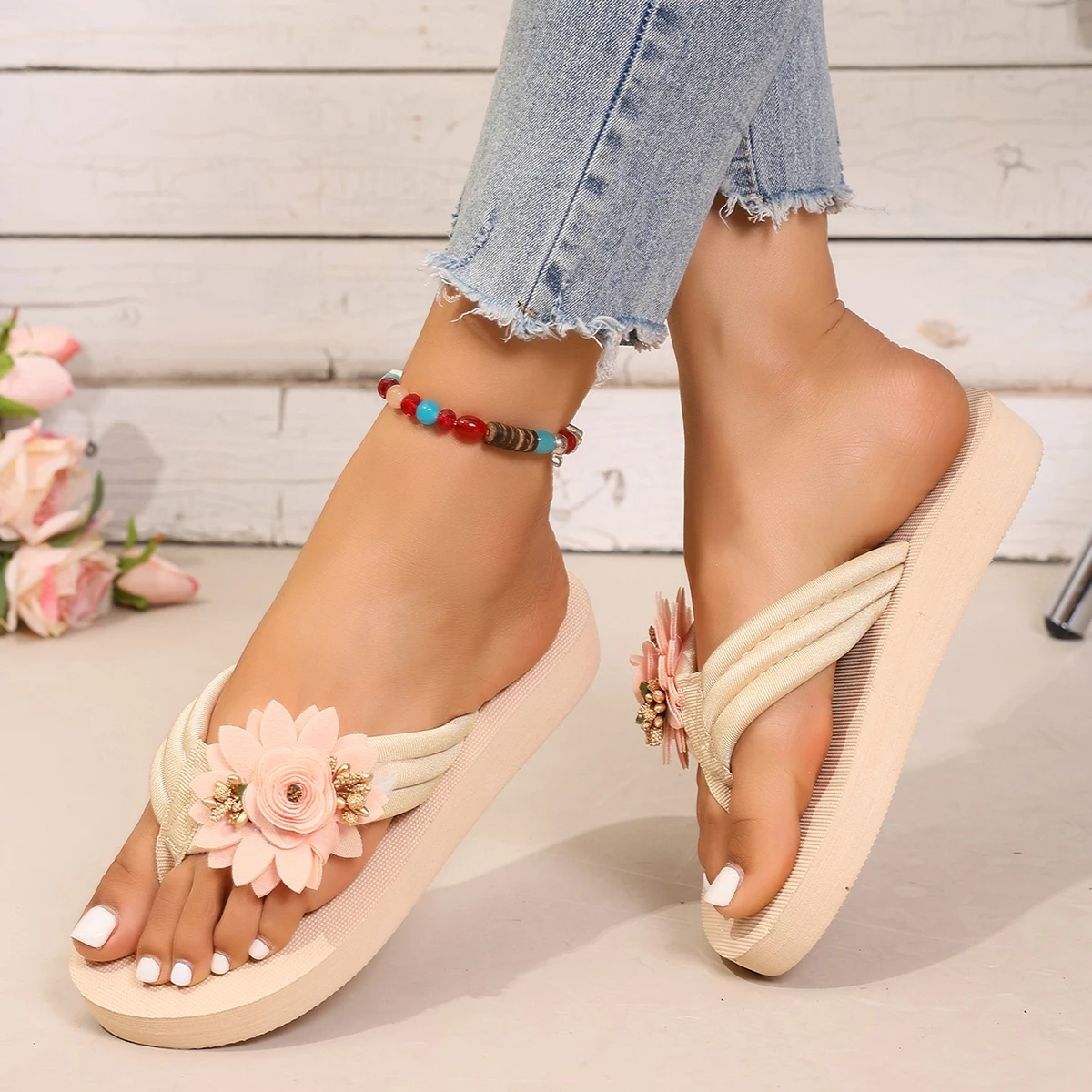Frische und schlichte Blumen-Flip-Flops für Damen – Detail 4