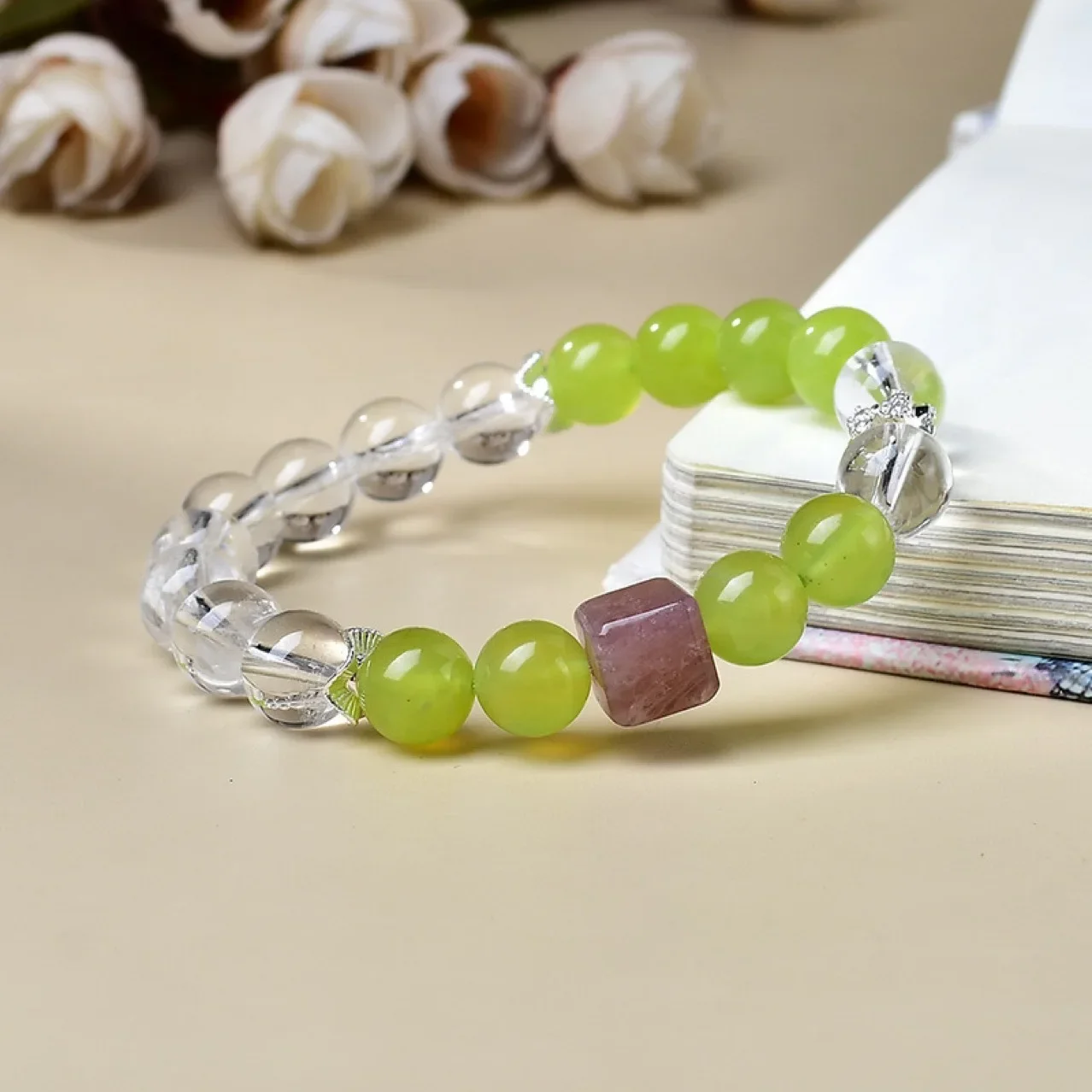 

Qingti Milk Cover White Crystal Powder Crystal Sugar Cube Bracelet Women's Light Luxury Fashion Lucky Bracelet