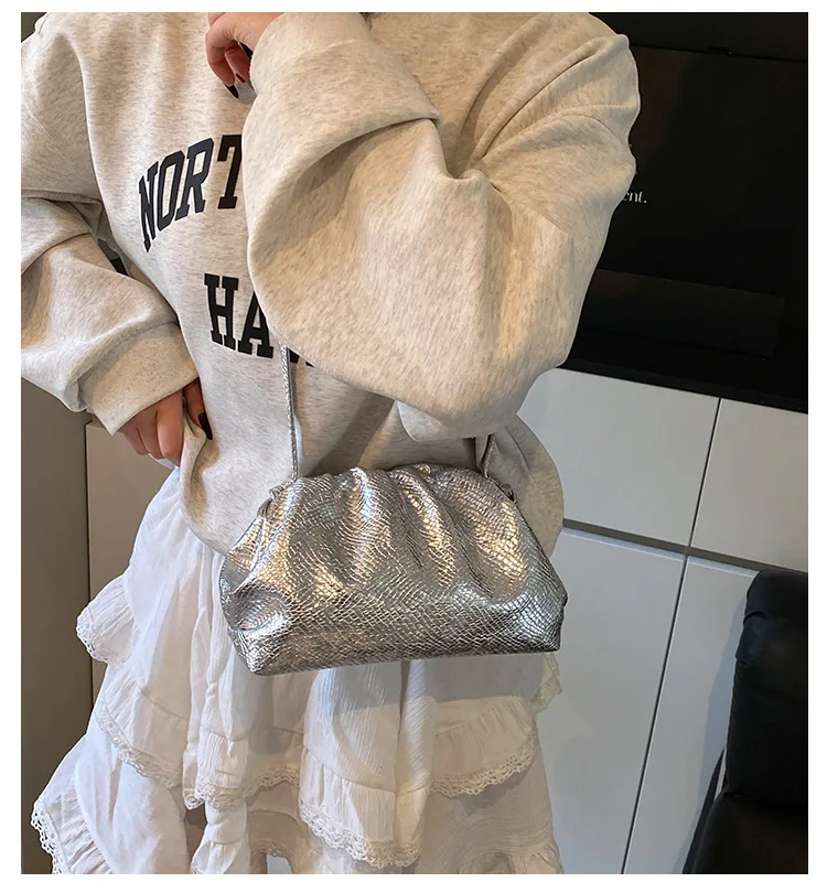 

2026 New Luxury Leather Shoulder Bags Large Capacity Crossbody Bag Fashion Designer Handbag For Women Collection