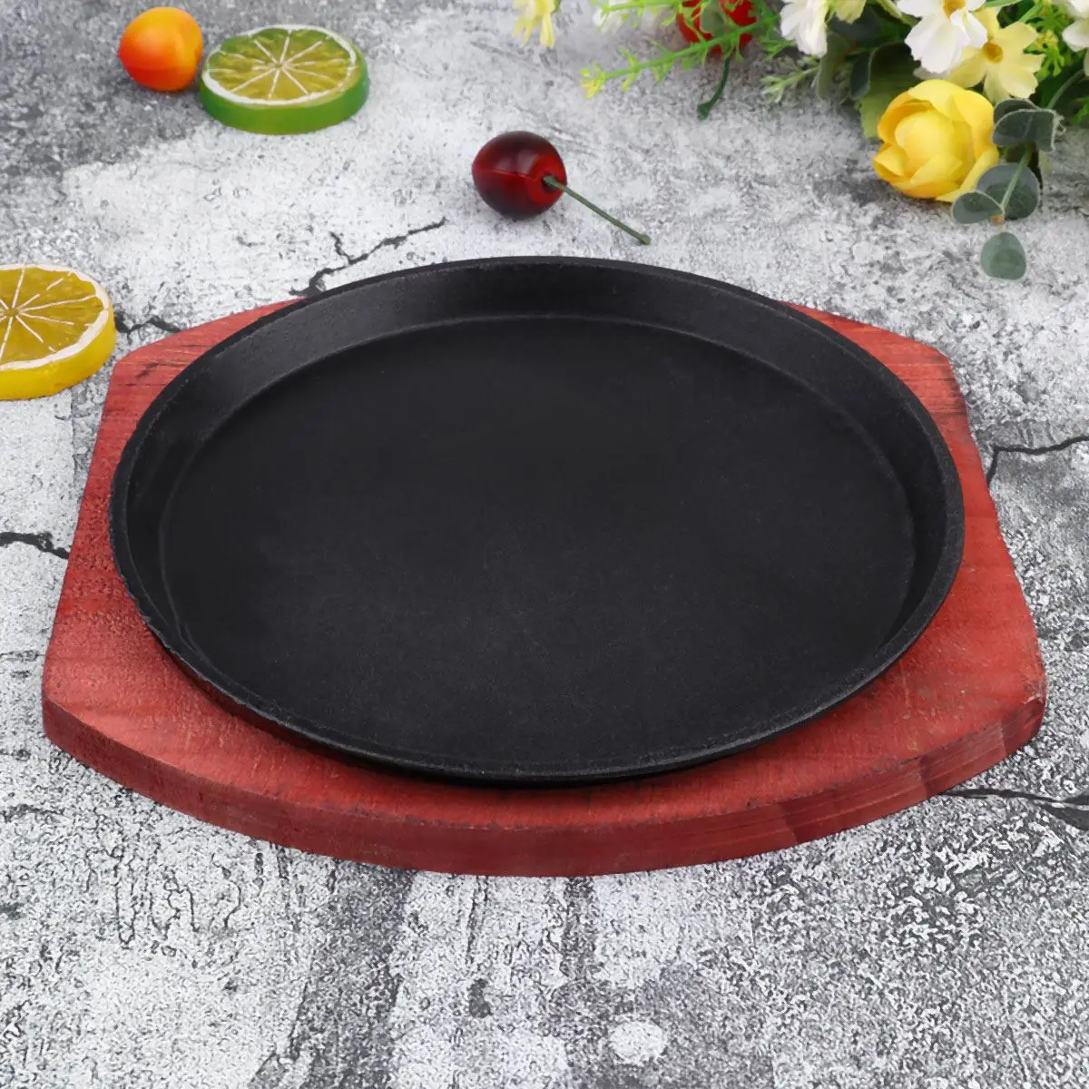 1Pc 19cm Cast Iron Steak Plate Fajita Pan with Wooden Tray Steak Griddle Serving Steak Tray Barbecue Grill Dish Sizzle Griddle