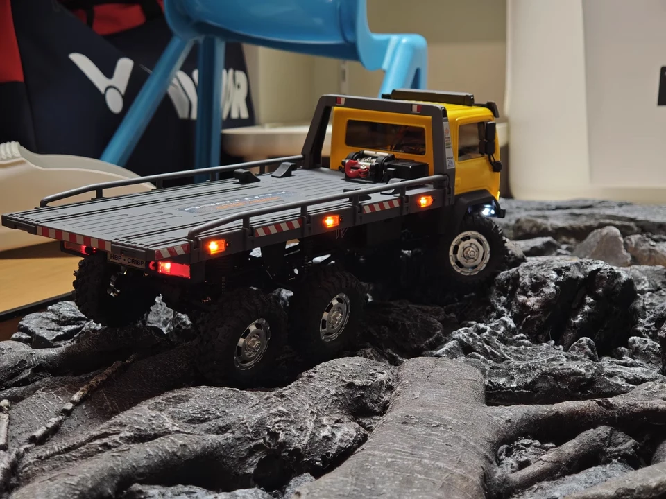 

NEW Truck 1/24 Remote Control Electric Brushless Climbing Car RC Dual Speed Off-Road Car RTR Gate Bridge Truck Toys