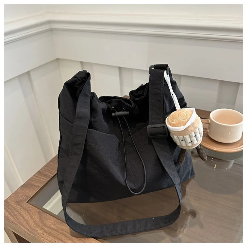 2024 New Nylon Shoulder Bag Fashionable Shrinkage Anti Wrinkle Crossbody Bag Lightweight Large Capacity Commuter Women Tote Bag