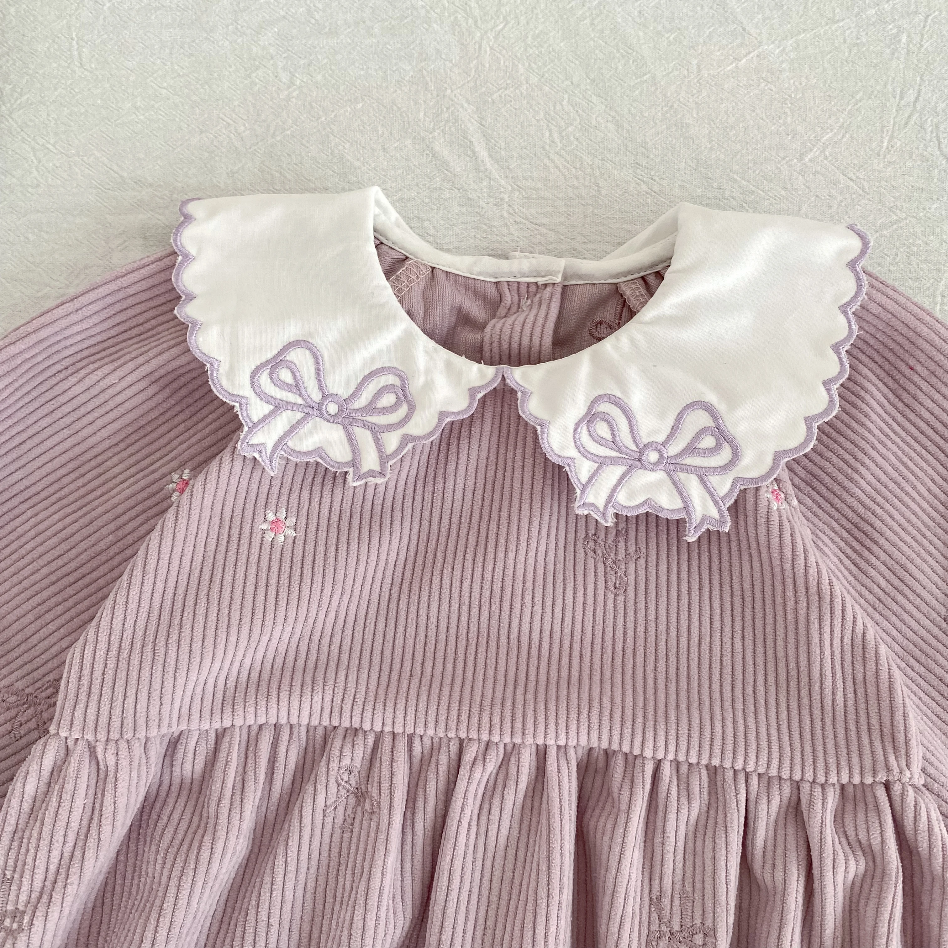 2026 Baby-Mädchen Cord-Strampler 0-24M Süßer Schleifenkragen mit Stickerei Langarm-Body für Kleinkinder Mädchen Frühling Winter Jumpsuit – Detail 7