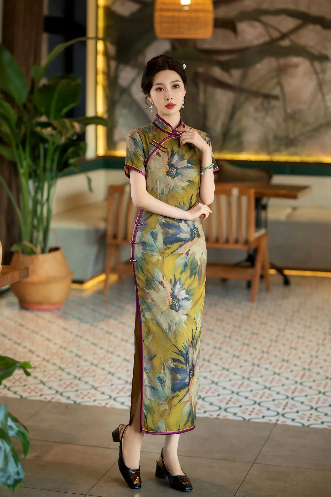 Cheongsam Women  Lady Jacquard New Improved Year Wedding Hanfu Wear Good Quality