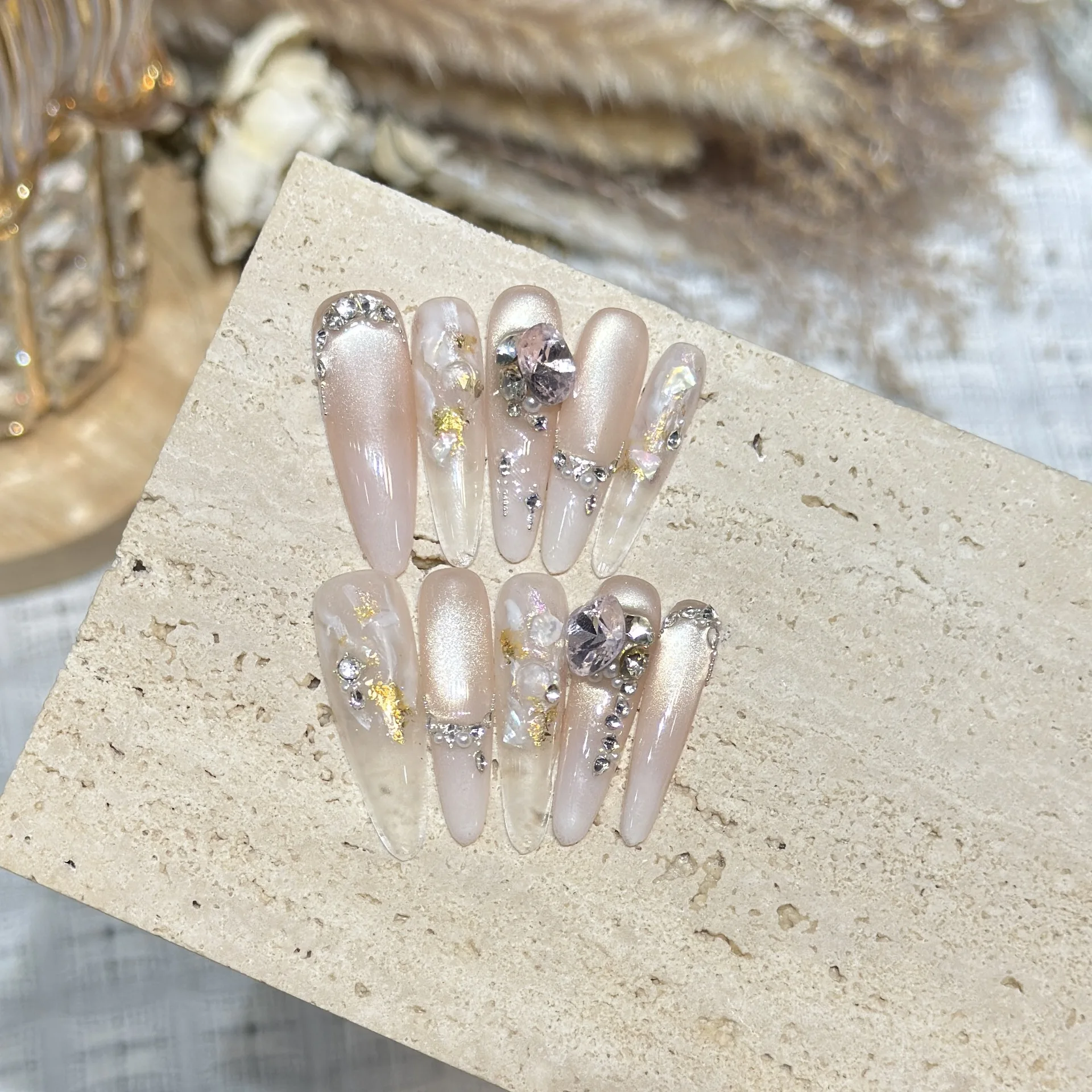 10pcs Luxury Handmade Long Stiletto Press On Nails Nude Pink Gradient French Cat Eye Rhinestone Design Fake Nails Wearable Nails