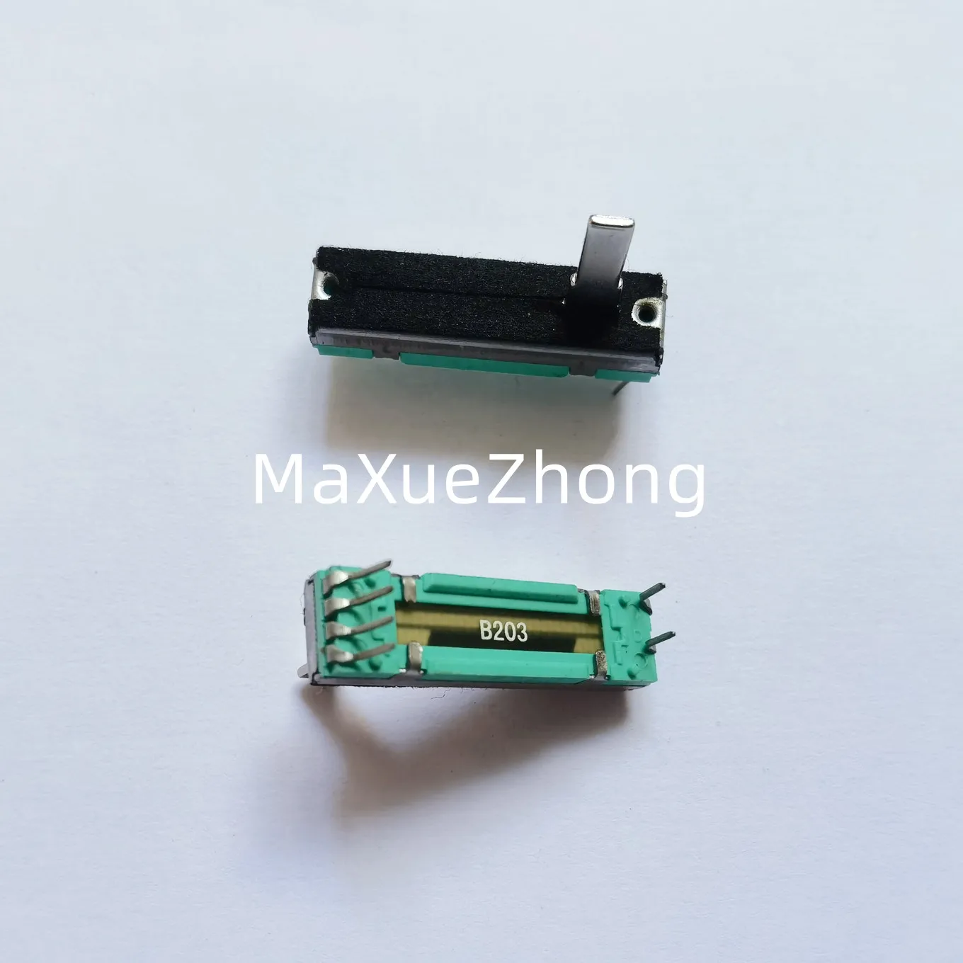 

Original New 100% 35MM double straight slide potentiometer B20K*2 shaft length 15MMC (SWITCH)