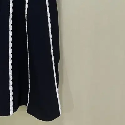 فستان محبوك نحيف لعام 2023 شتوي ماركة فرنسية أنيقة بنمط جديد حمالة صدر مخيطة فستان حفلات للنساء