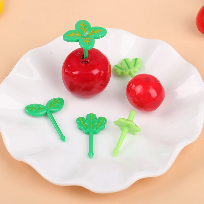 8Pcs Kids Fruit Picks Needle Stick Toothpicks Mini Leaf Shape Fruit Cake Dessert Food Forks Lunch Box Decor Bento Accessories