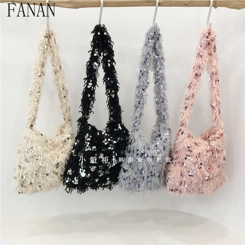 

2025 New Fashion Versatile Niche Design Spring summer Tassel Beads Decorative Soft Shoulder bags fashion casual Tote Bag
