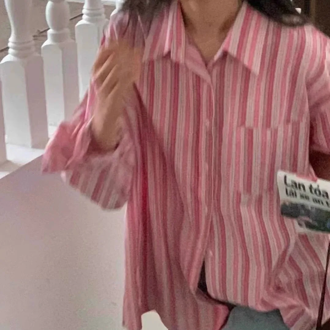 เสื้อคลุมยาวลายทางสไตล์เกาหลี ฤดูร้อน 2025 สีซีอัลต์ชีสสตรอเบอร์รี่ ระบายอากาศได้ดี สวมใส่สบายสำหรับผู้หญิง...