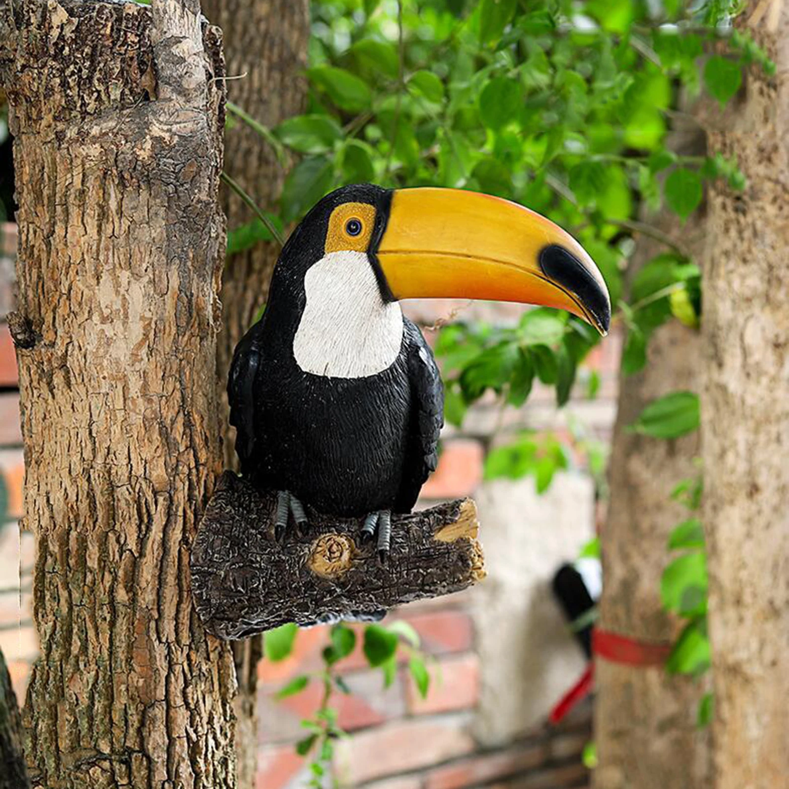 

Polyresin Toucan on Branch Tree Hugger Garden Peeker Decor 18.3x11x29cm