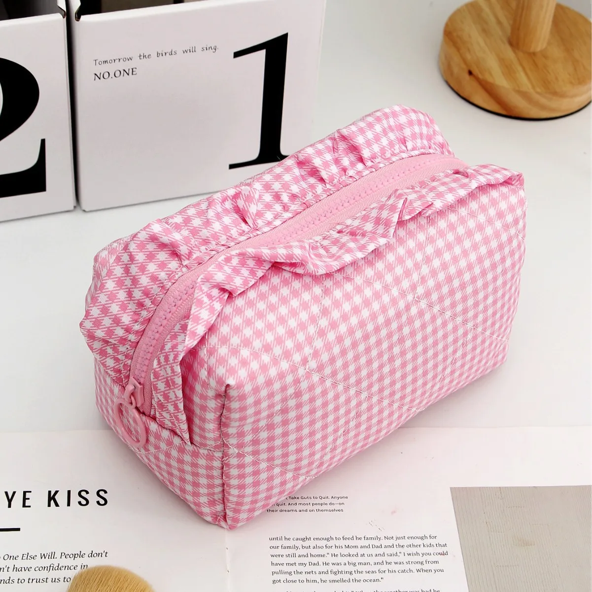 Floral Quilted Cosmetic Bag Large Capacity Portable Travel Wash Pouch Multifunctional Skincare Organizer Bag