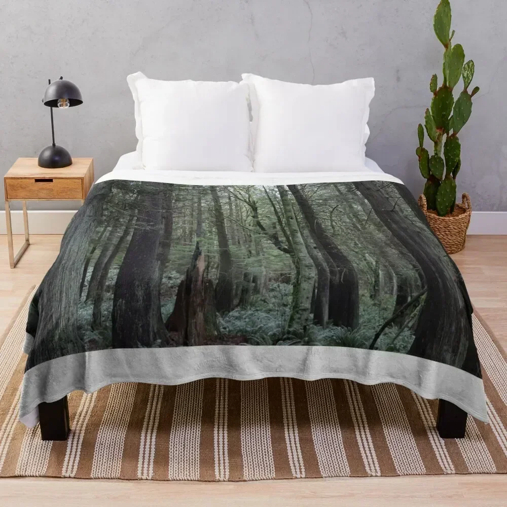 

Forest landscape Throw Blanket Thin Soft Blanket for Summer Night Sleeping