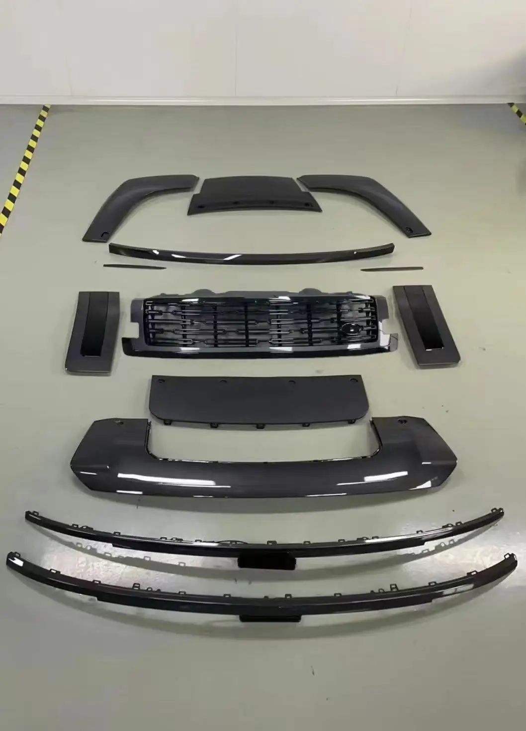 

High-Grade ForLandRover Fashion Model 2023 Jet Dark Dynamic ABS Plastic BODYKIT