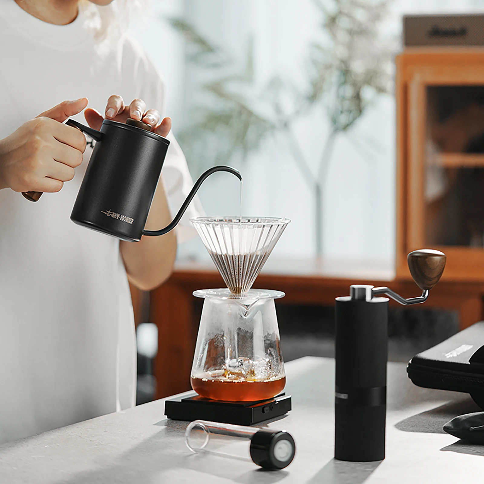 MHW-3BOMBER Pour Over Coffee Kits with Dripper Coffee Pot Coffee Grinder Scale Portable Handbag Outdoor Barista Christmas Gifts