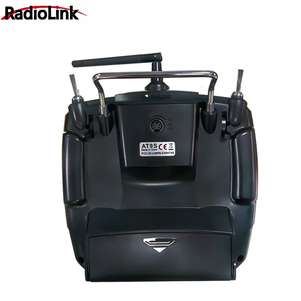 Radiolink AT9SPro 12CH 2.4G DSSS FHSS CRSF Transmissor de rádio mão esquerda direita com receptor R9DS para FPV Racing Drone Multicopter
