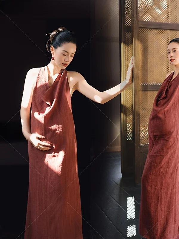 red-maternity-dress-neck-hanging-style-studio-photography-clothes-for-pregnant-women-big-belly-photoshoot-female-model