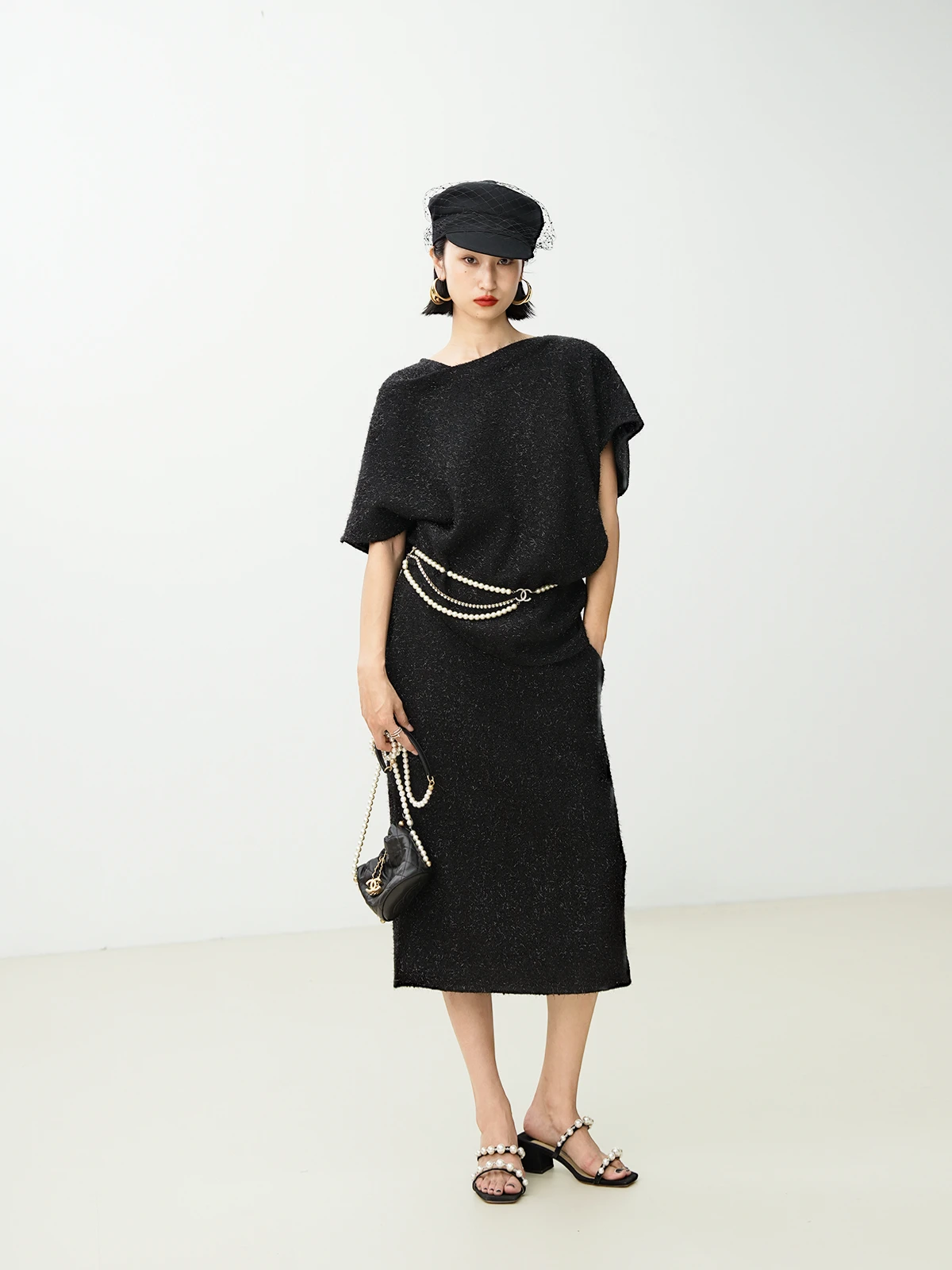 

Комплект из двух предметов LemonChen: ретро-юбка-карандаш из твидовой ткани с эффектом деконструкции и воротником-хомутом, а также топ, для женщин