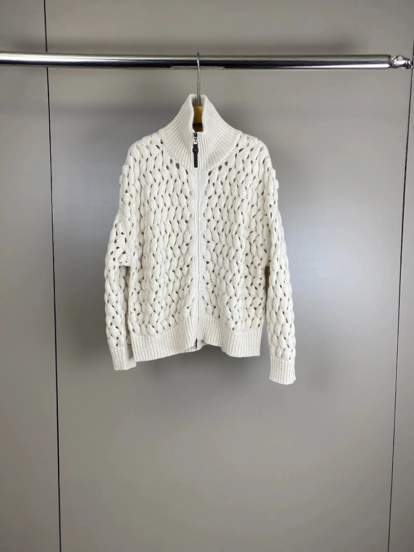 2026Fall/Winter Women's Pure Wool Sequined Cut-Out Knit Cardigan