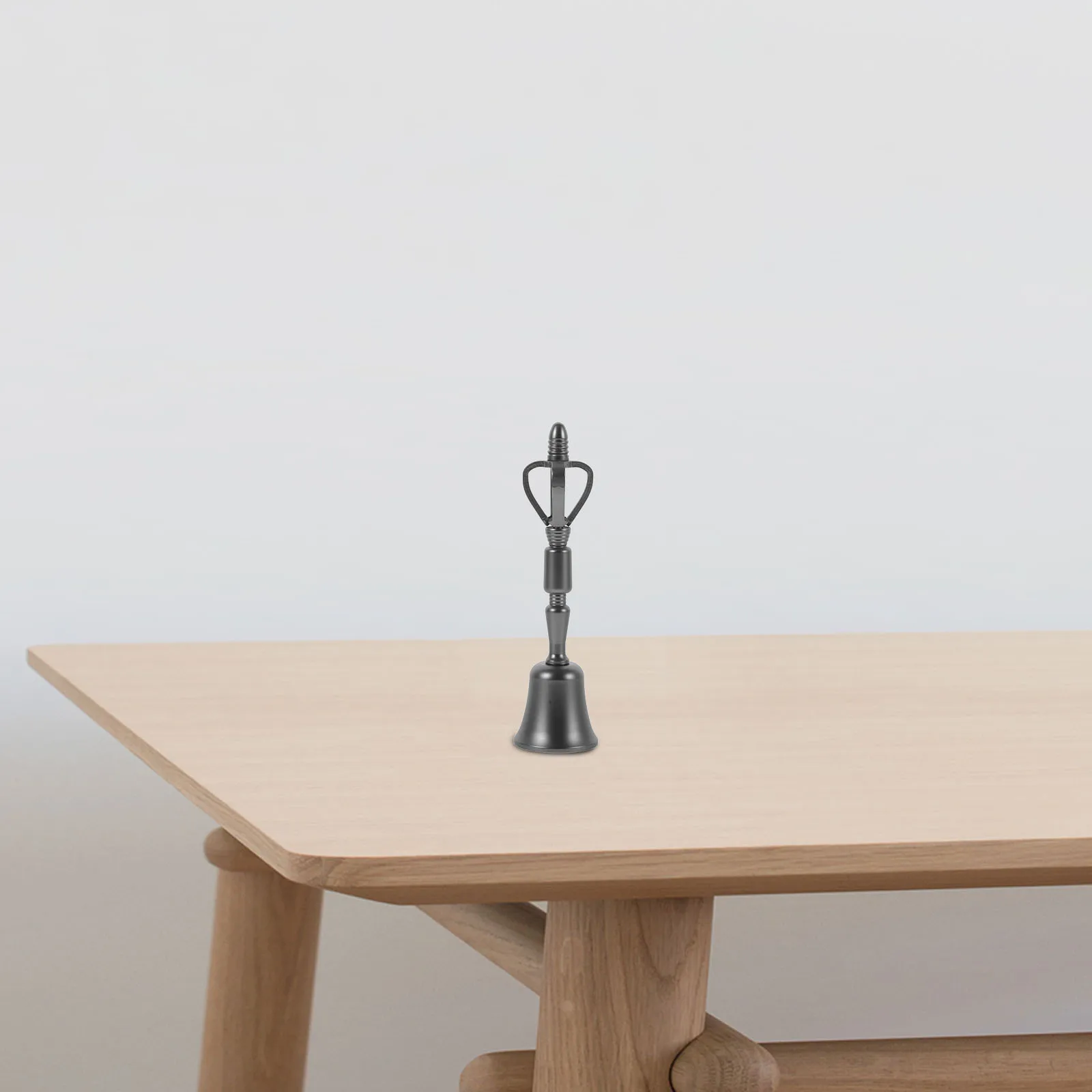 

Brass Hand Vintage Metal Desk For Service Call Restaurant Bar Tea Bell Dinner Chime Ornament Retro Craft Bell