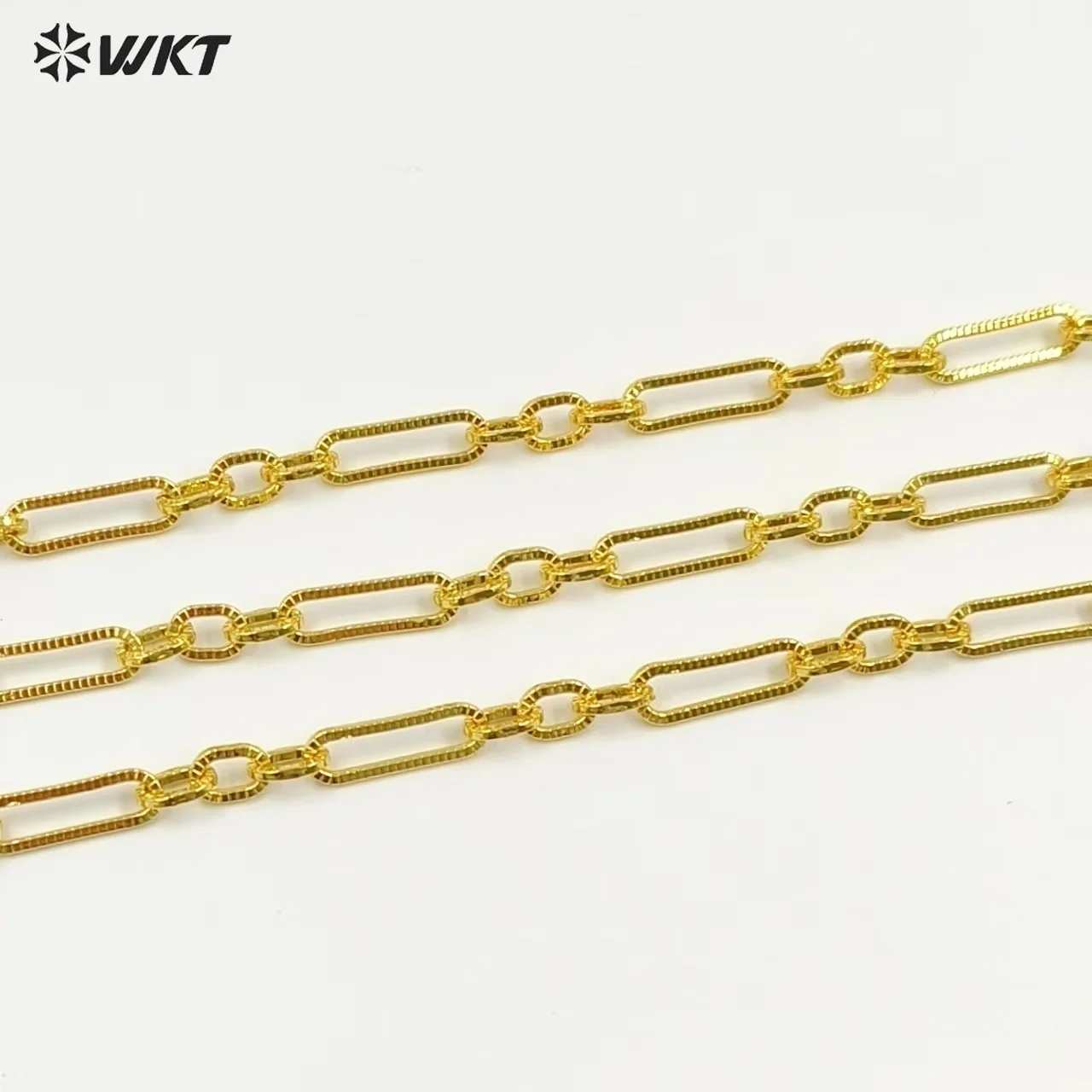 WT-BC242 تصميم كلاسيكي شعبي سلسلة معدنية كلاسيكية مطلية بالذهب الأصفر عيار 18 قيراط لهدايا الذكرى السنوية للأصدقاء