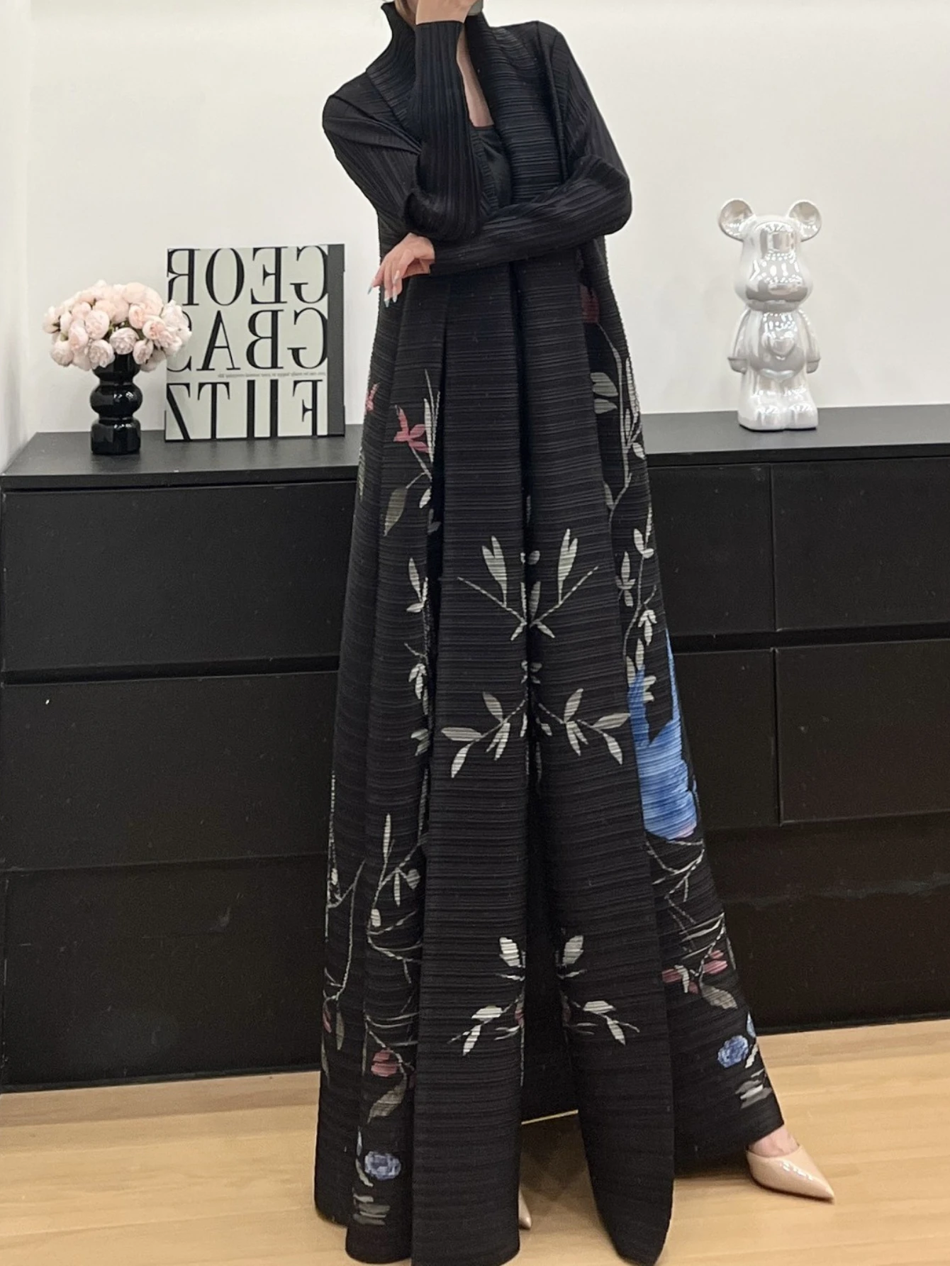 Miyake plissé Abaya Trench Cardigans imprimé à manches longues col rabattu robe femmes 2025 Original concepteur Caftan longs manteaux