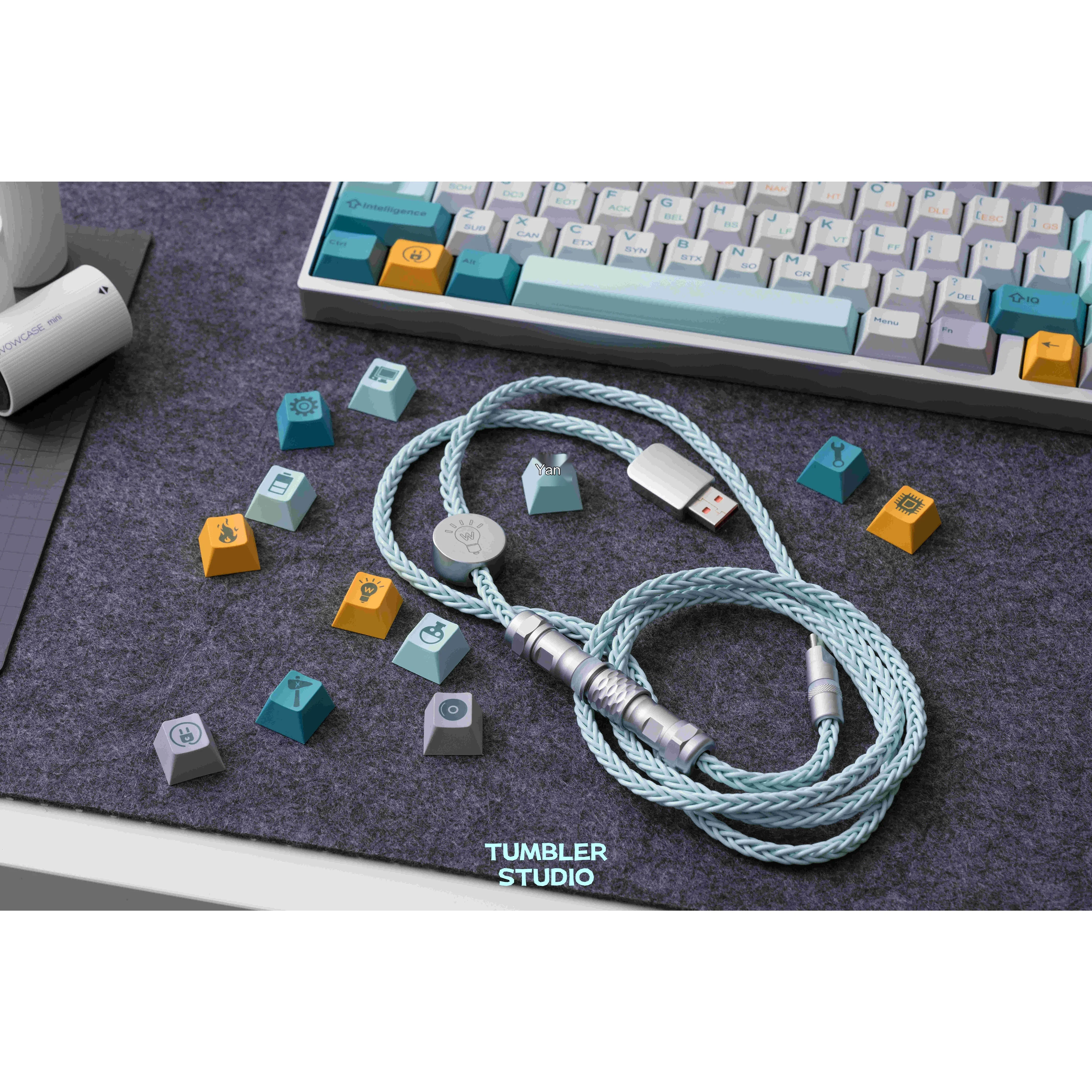 Tumbler Studio x Headphone Fox Retro Evolution Tiffany Blue Magnetic Switch Custom Mechanical Keyboard Aviator Cable Coiled Cord