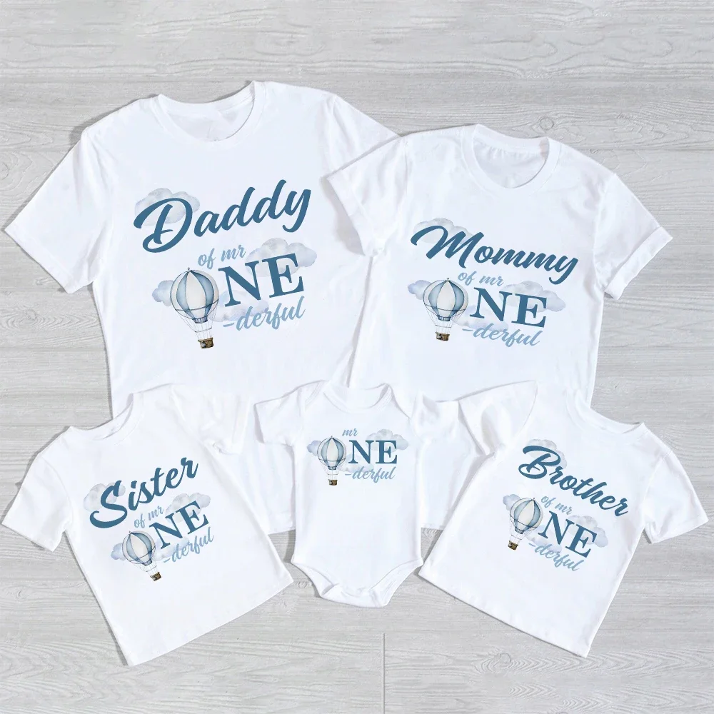 منطاد الهواء الساخن مطبوعة الأولاد عيد ميلاد الأسرة مطابقة الزي الطفل عيد ميلاد واحد أبي أمي سيس إخوانه قمصان المحملة و الوليد ارتداءها #1