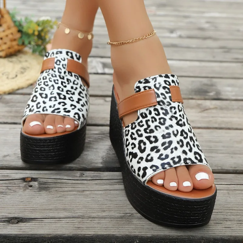 

Summer 2026 New Plus-size European and American Style Leopard Print Wedge Heels Thick-soled Fashionable Flip-flops for Women