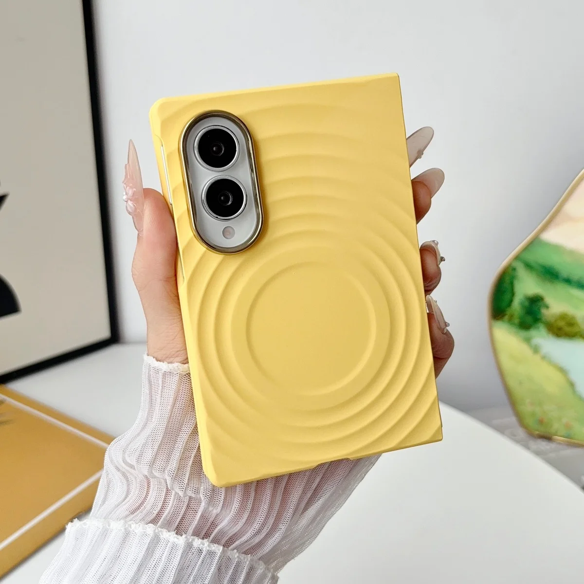 Funda para teléfono con diseño de ondas de agua en colores pastel y acabado mate, compatible con MagSafe, para Samsung Galaxy Z Fold 8. Cubierta ultrafina de policarbonato con carga inalámbrica.