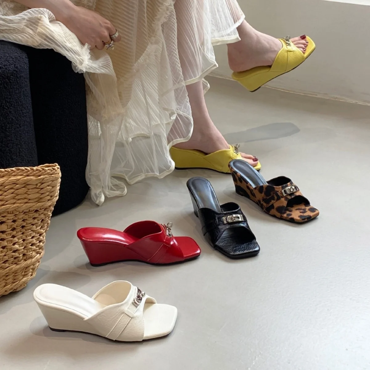 Women's Sandals Wedge Platform Stylish Slippers Summer Shoes New Thick Bottom High Heels Retro Sexy Slide Slippers Flip Flops