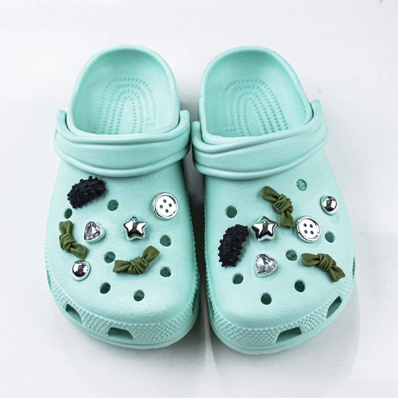 

Cute Simulation Fruit Charms for Clogs Lovely Whole Set Shoe Charms Designer Fashion Quality Clogs Shoe Accessories New Arrivals